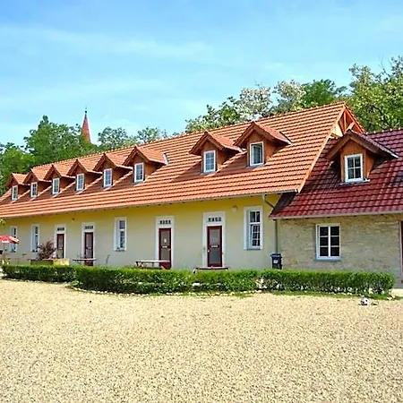Stara Fara Inn Chržín